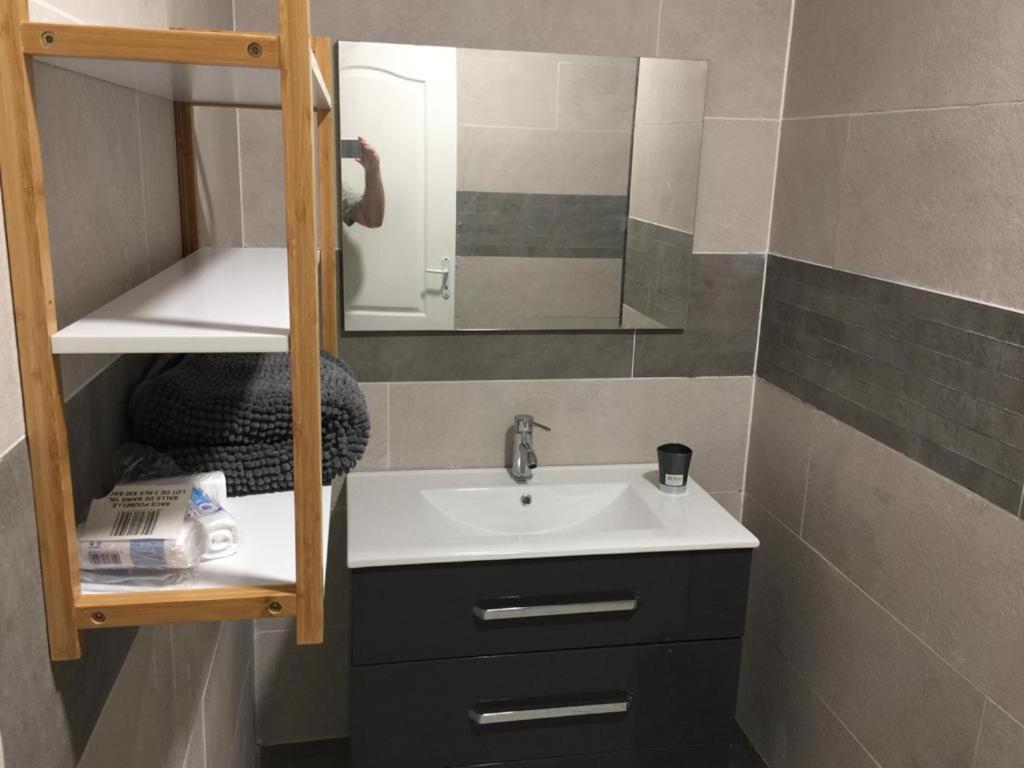 Nicole Residence Avec Piscine Chauffee & Jacuzzi 圣安德烈 外观 照片