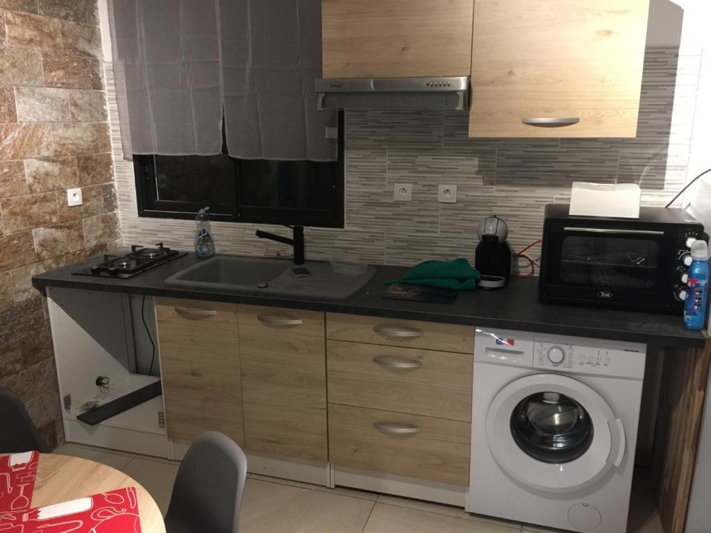 Nicole Residence Avec Piscine Chauffee & Jacuzzi 圣安德烈 外观 照片