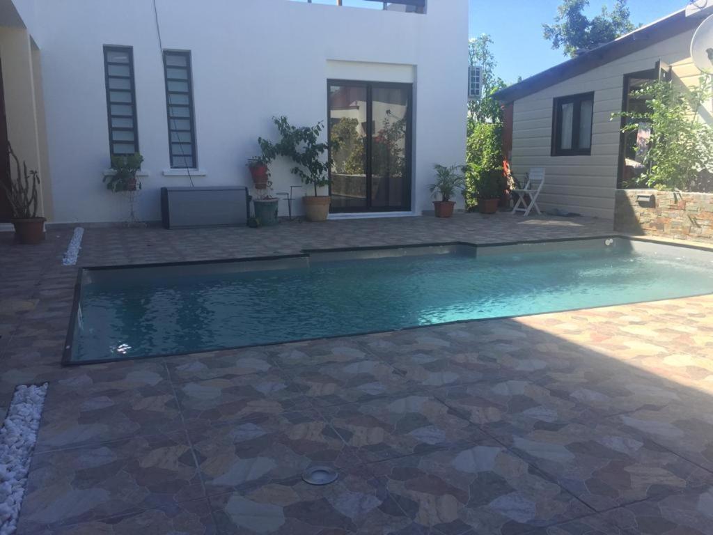 Nicole Residence Avec Piscine Chauffee & Jacuzzi 圣安德烈 外观 照片