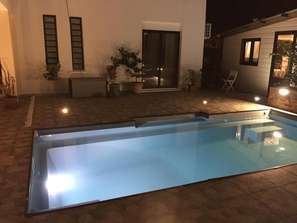 Nicole Residence Avec Piscine Chauffee & Jacuzzi 圣安德烈 外观 照片