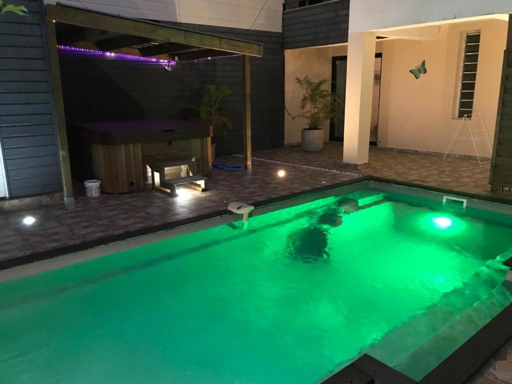 Nicole Residence Avec Piscine Chauffee & Jacuzzi 圣安德烈 外观 照片