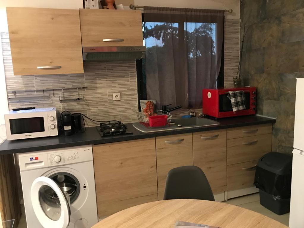 Nicole Residence Avec Piscine Chauffee & Jacuzzi 圣安德烈 外观 照片