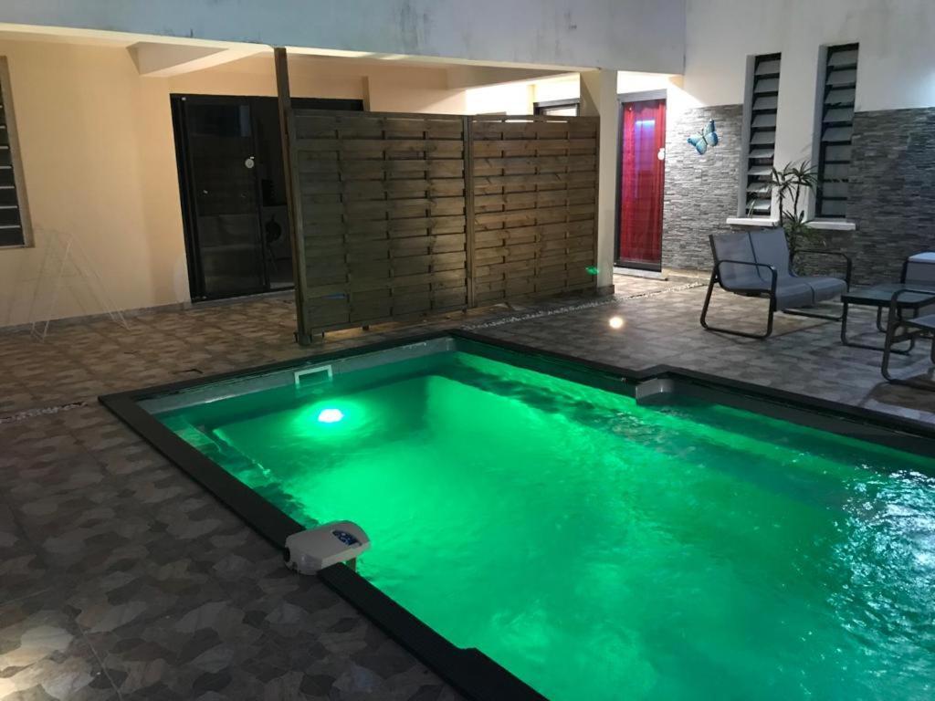Nicole Residence Avec Piscine Chauffee & Jacuzzi 圣安德烈 外观 照片