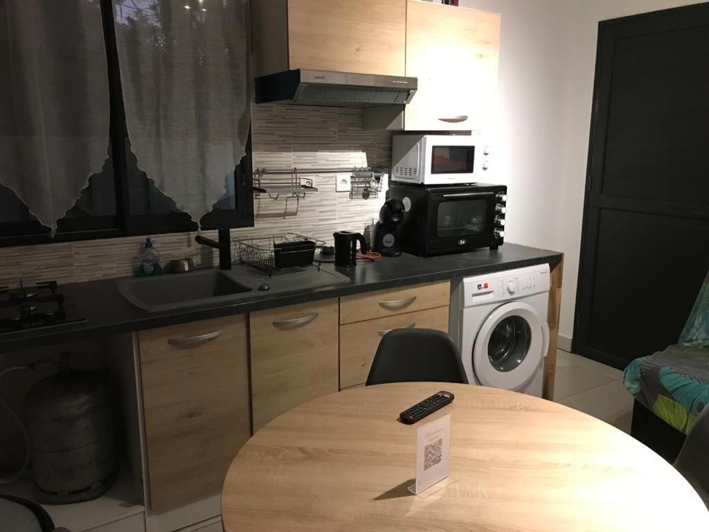 Nicole Residence Avec Piscine Chauffee & Jacuzzi 圣安德烈 外观 照片